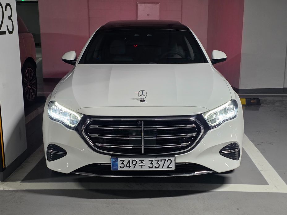 Mercedes-Benz E-Class 2024