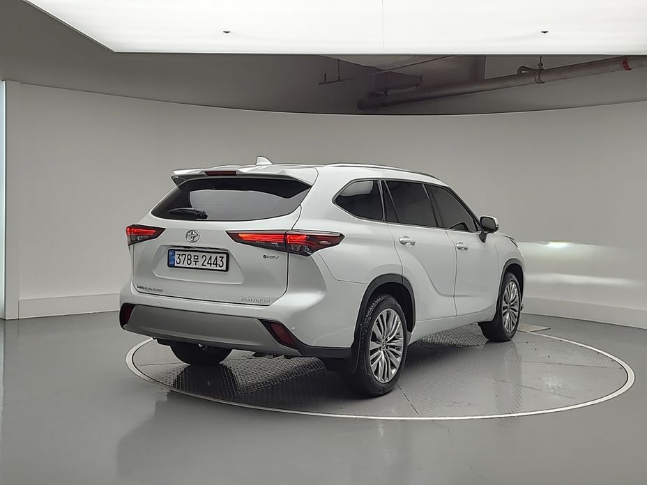 Toyota Highlander 2025