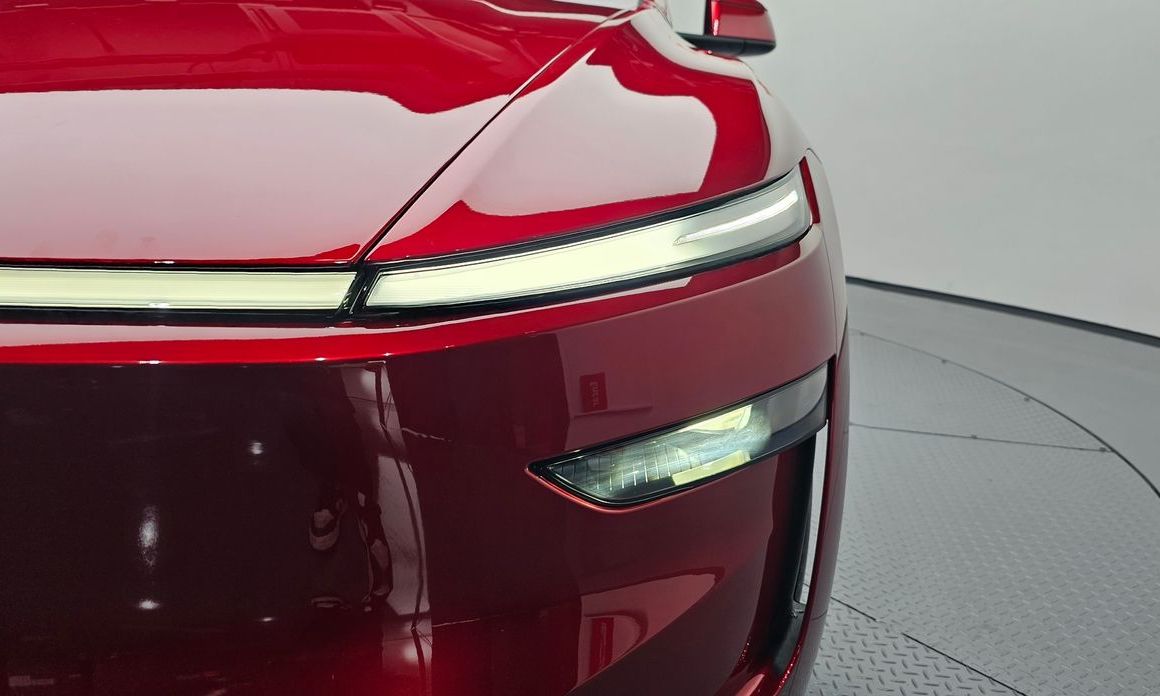 Tesla Model Y 2026