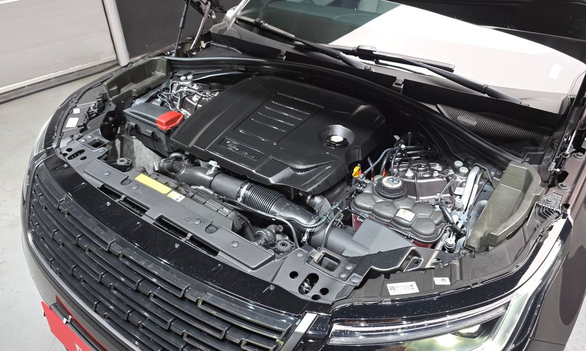 Land Rover Range Rover Velar 2026