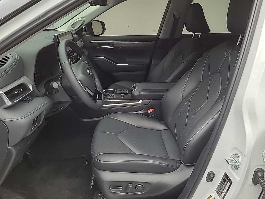 Toyota Highlander 2025