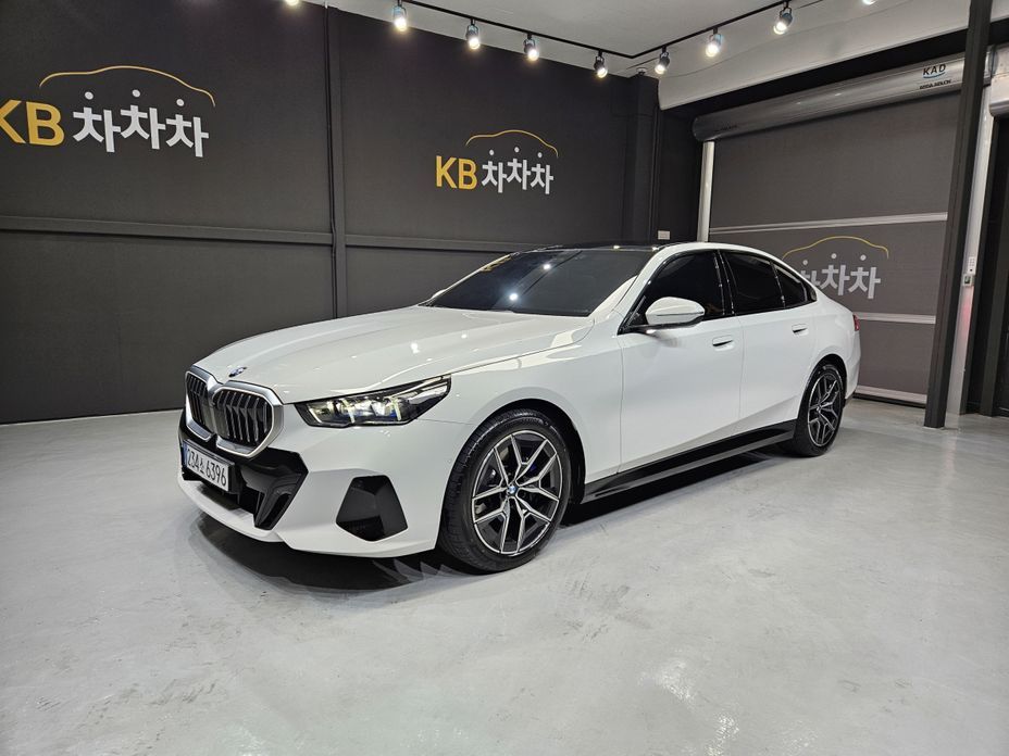 BMW 5-Series 2026