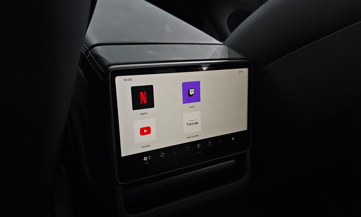 Tesla Model Y 2026