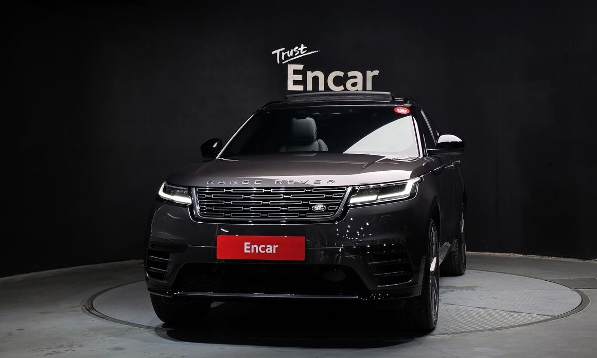 Land Rover Range Rover Velar 2026