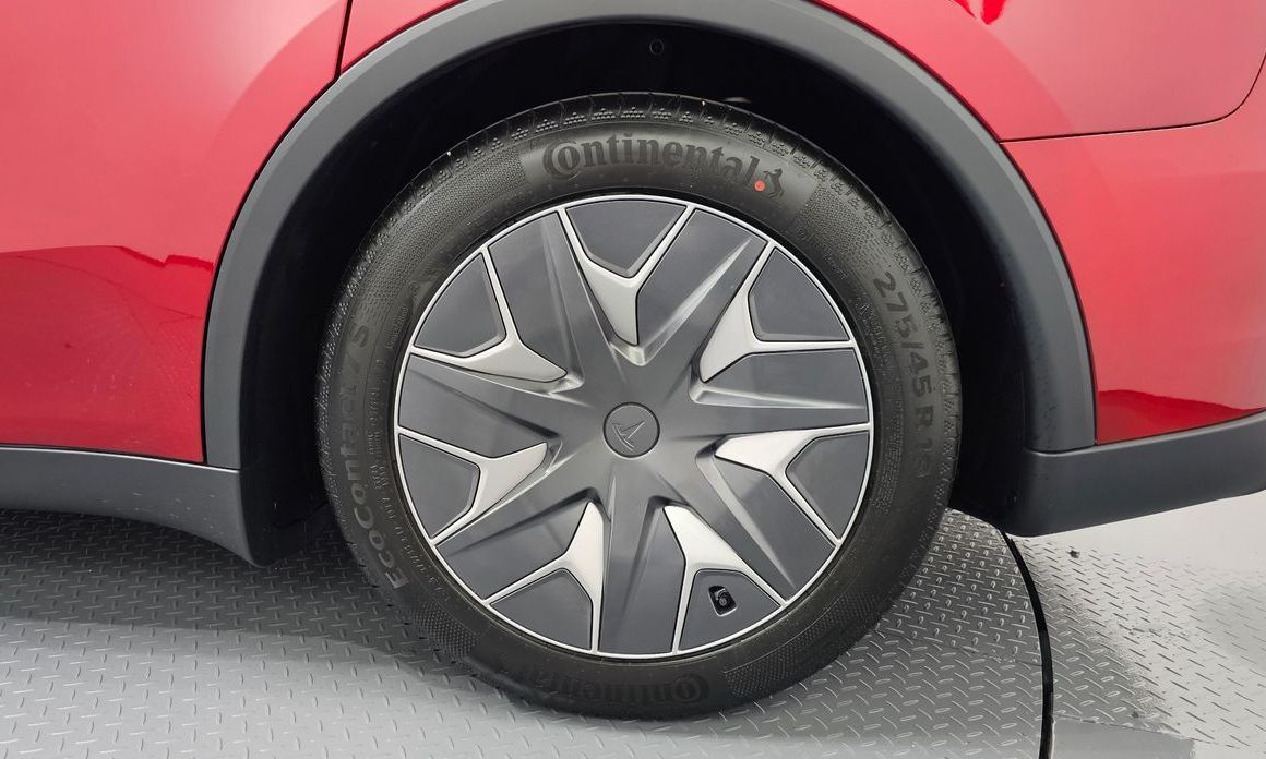 Tesla Model Y 2026