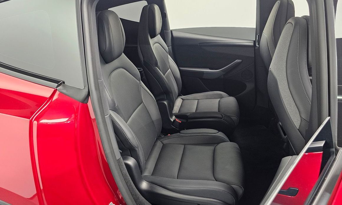 Tesla Model Y 2026