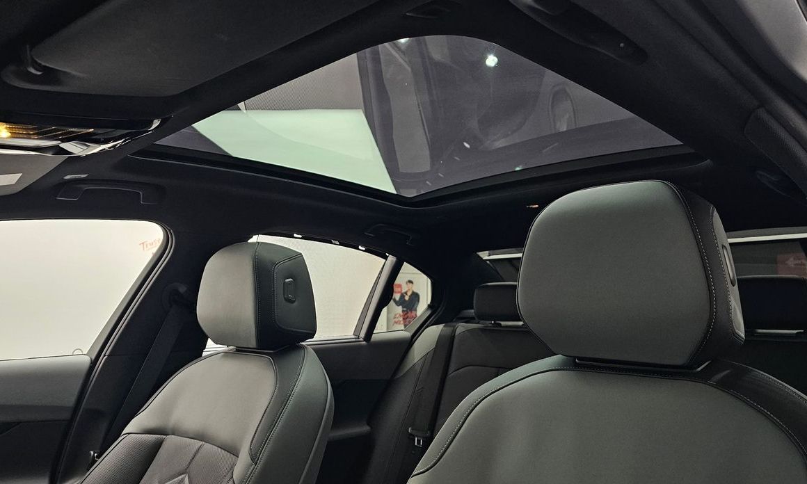 BMW 5-Series 2025