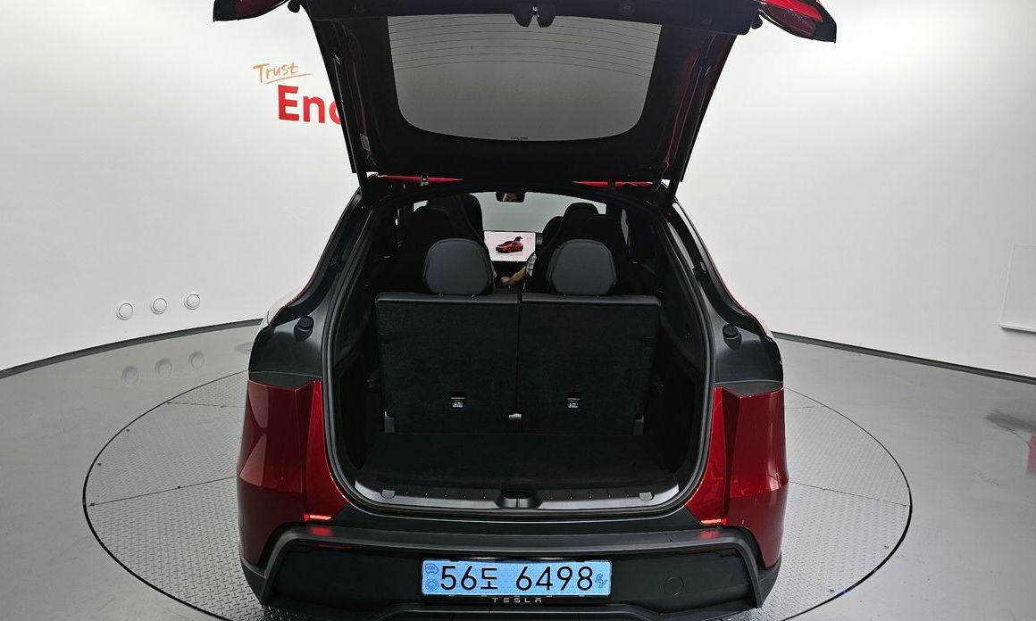 Tesla Model Y 2026