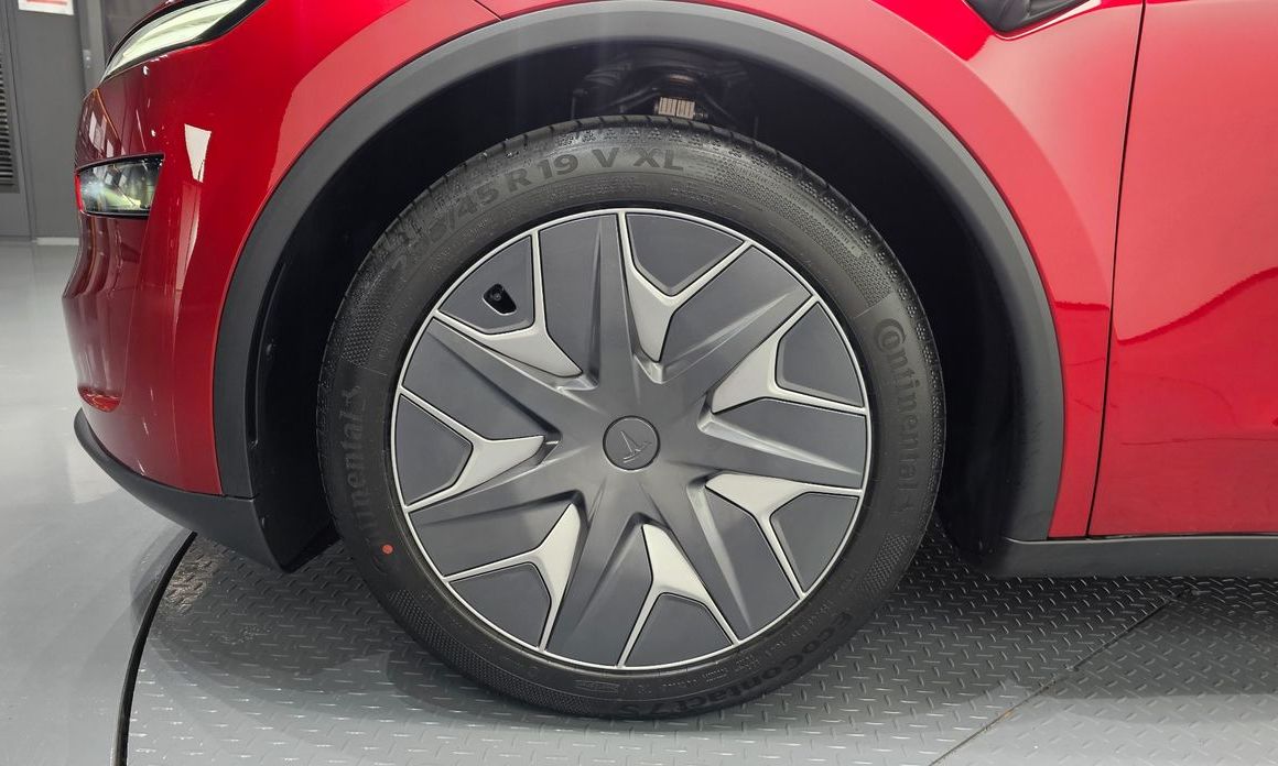 Tesla Model Y 2026