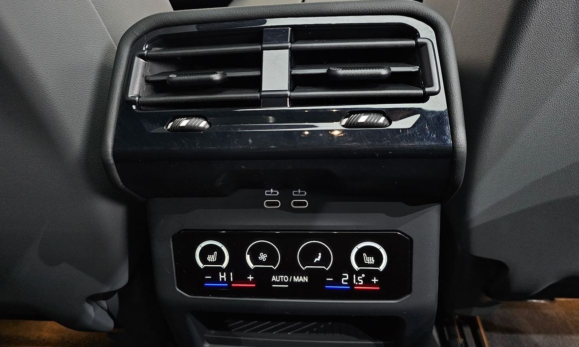BMW 5-Series 2025
