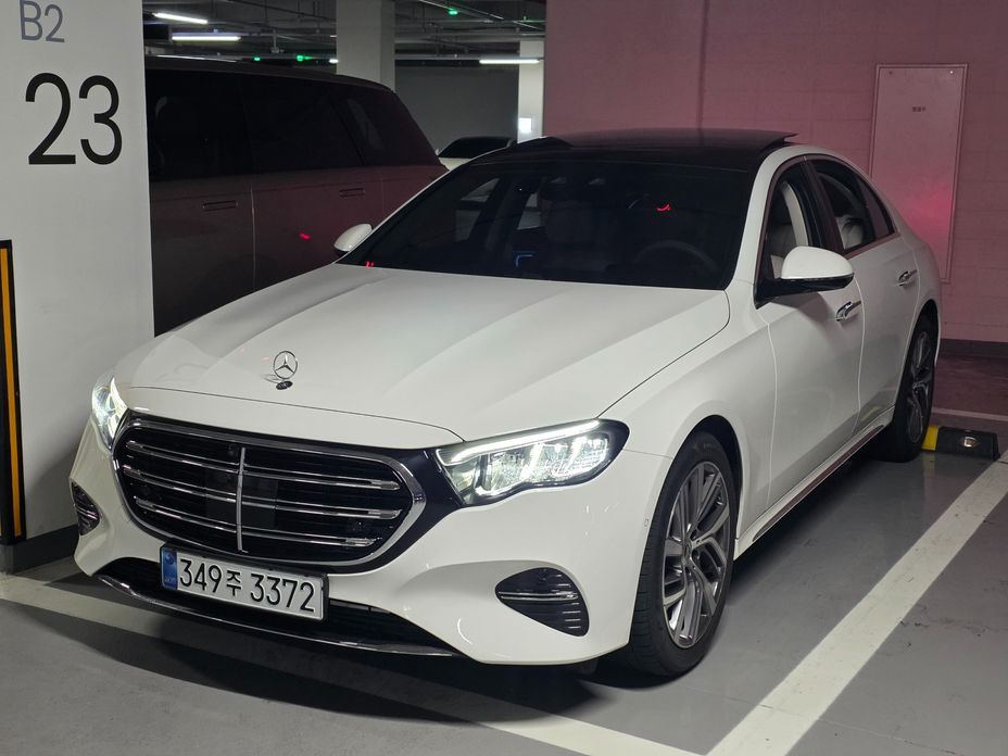 Mercedes-Benz E-Class 2024