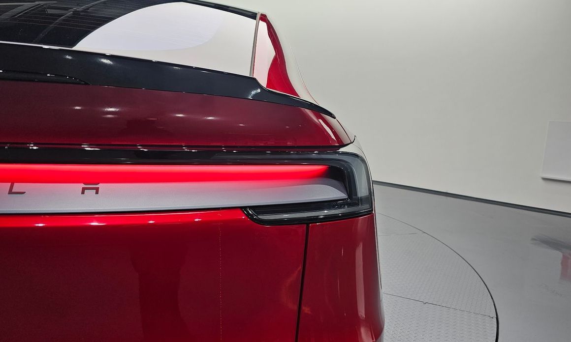 Tesla Model Y 2026