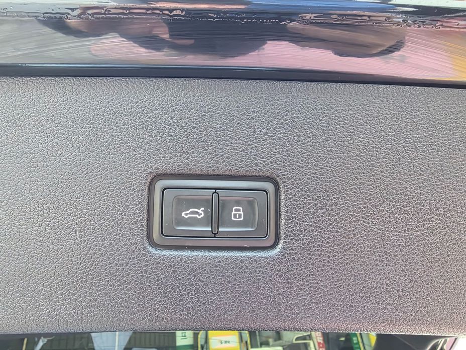 Audi Q8 2023