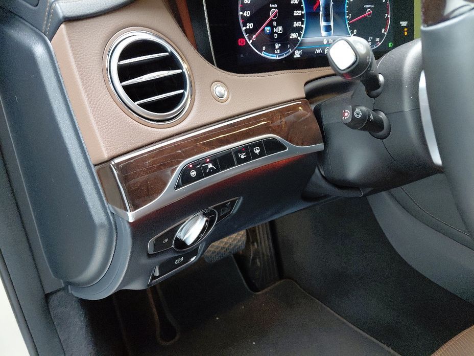 Mercedes-Benz S-Class 2020