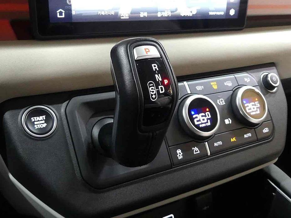 Land Rover Defender 2022