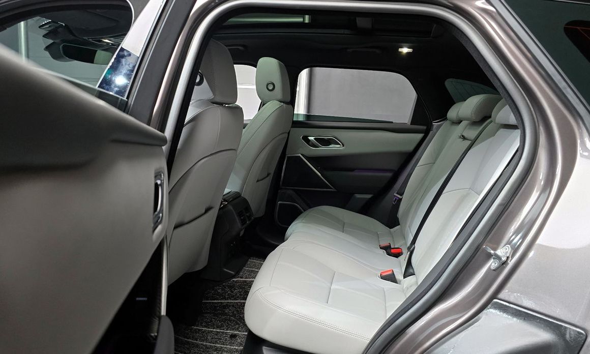 Land Rover Range Rover Velar 2026