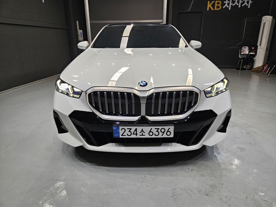 BMW 5-Series 2026