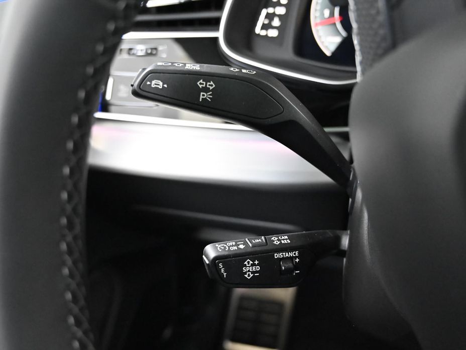 Audi Q8 2023