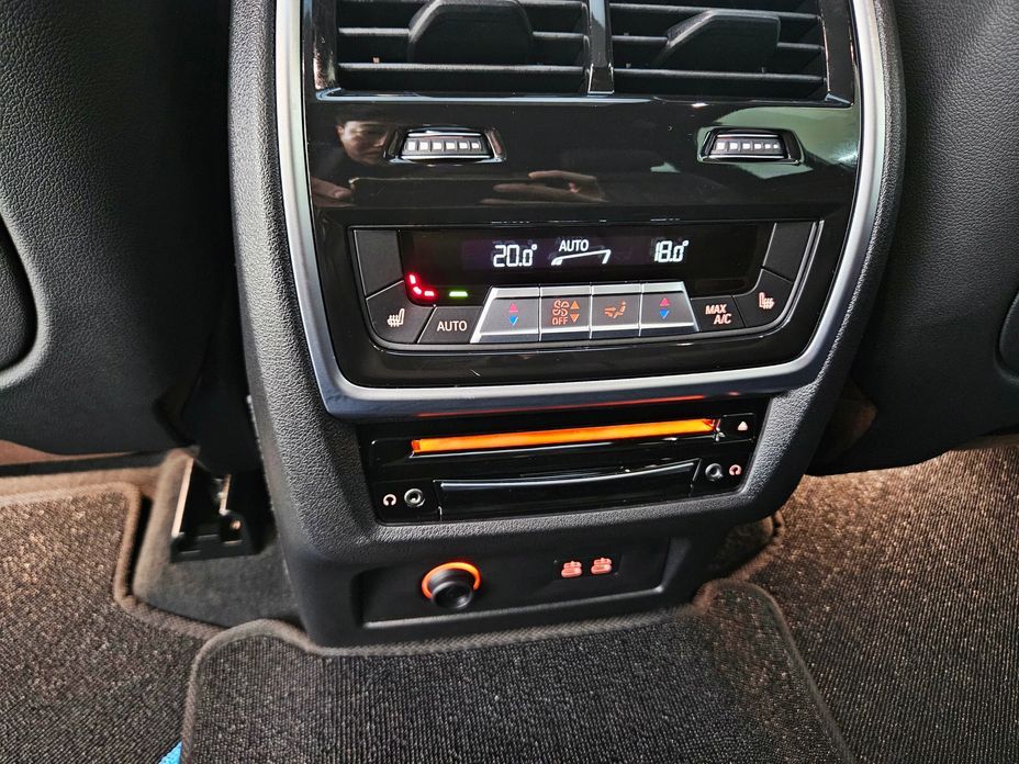 BMW X7 2021