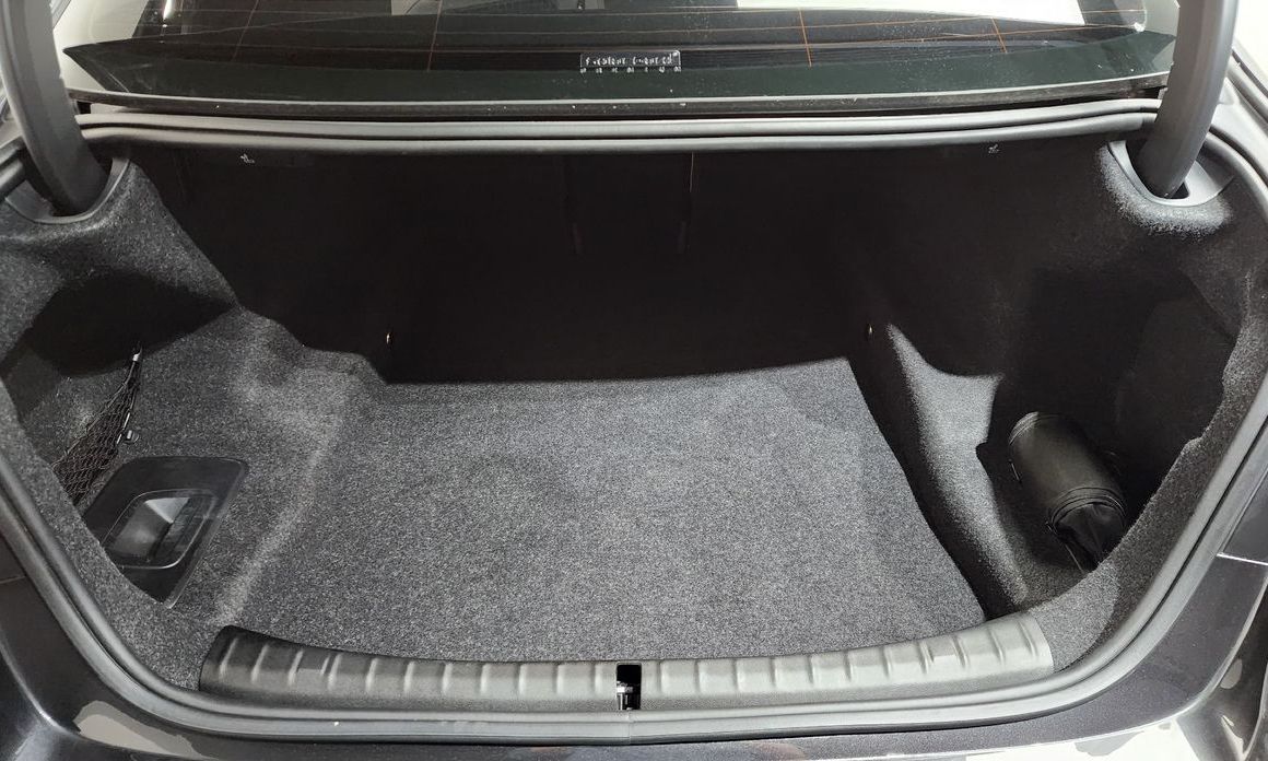 BMW 5-Series 2023