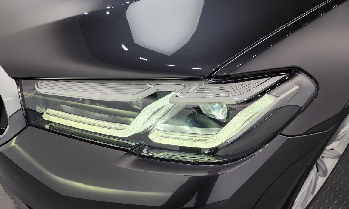 BMW 5-Series 2023