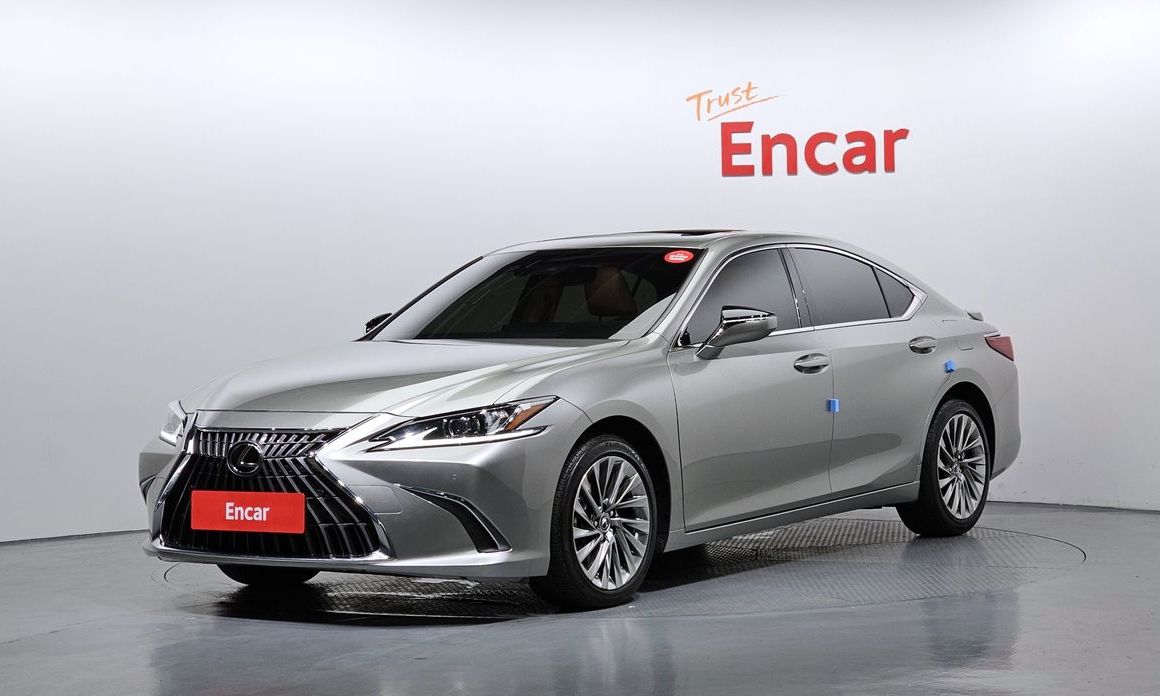 Lexus ES 2024