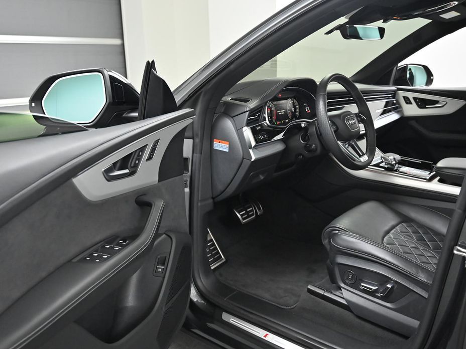 Audi Q8 2023