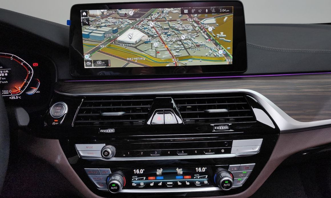 BMW 5-Series 2023