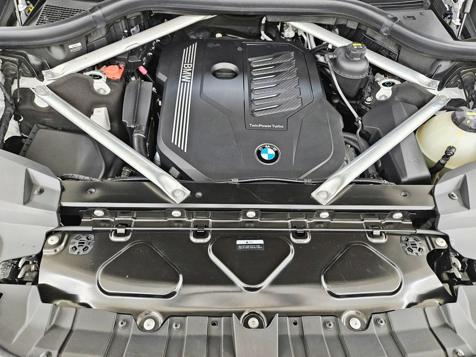 BMW X7 2021