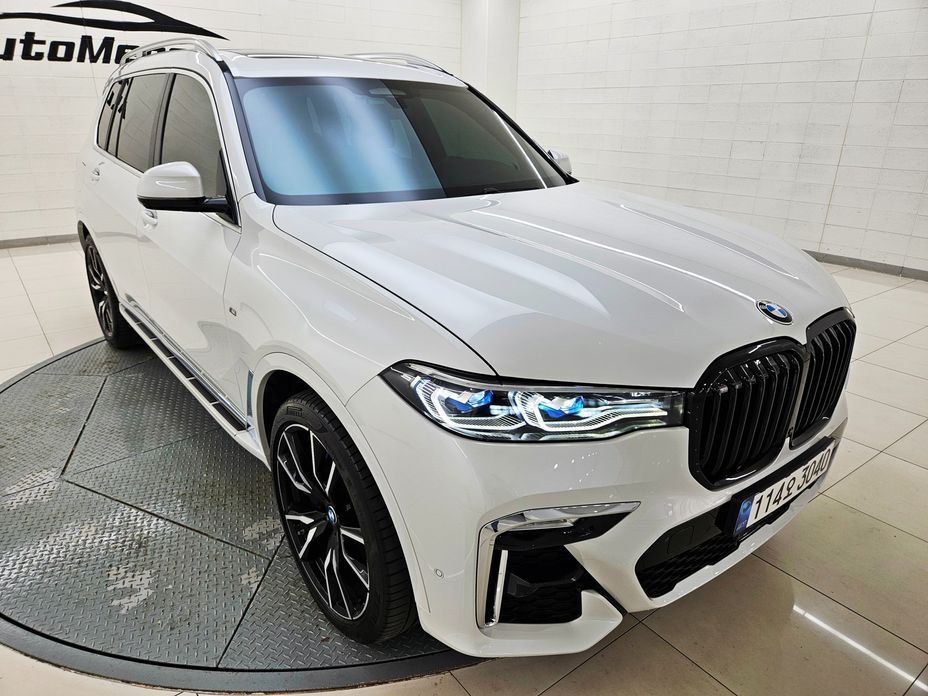 BMW X7 2021
