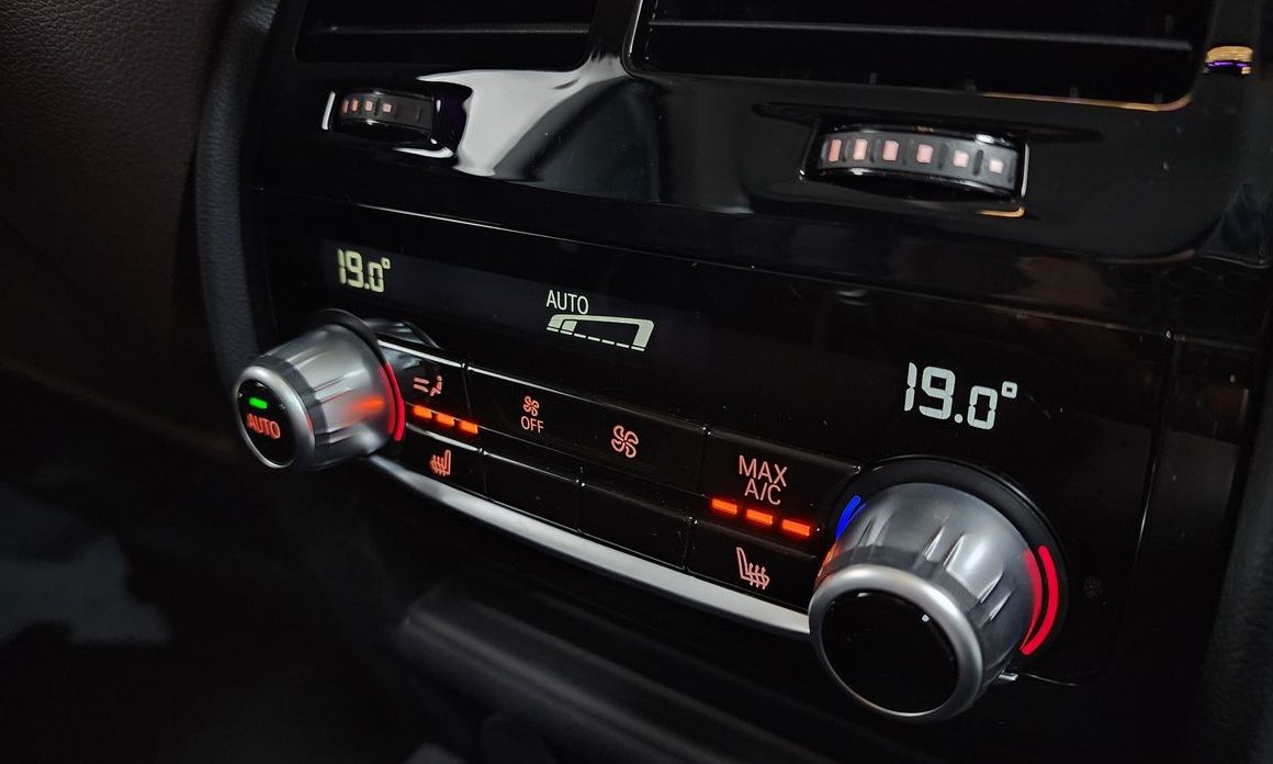 BMW 5-Series 2023