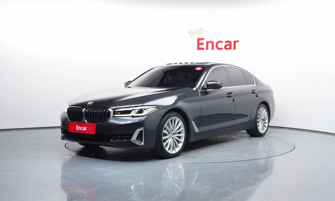 BMW 5-Series 2023