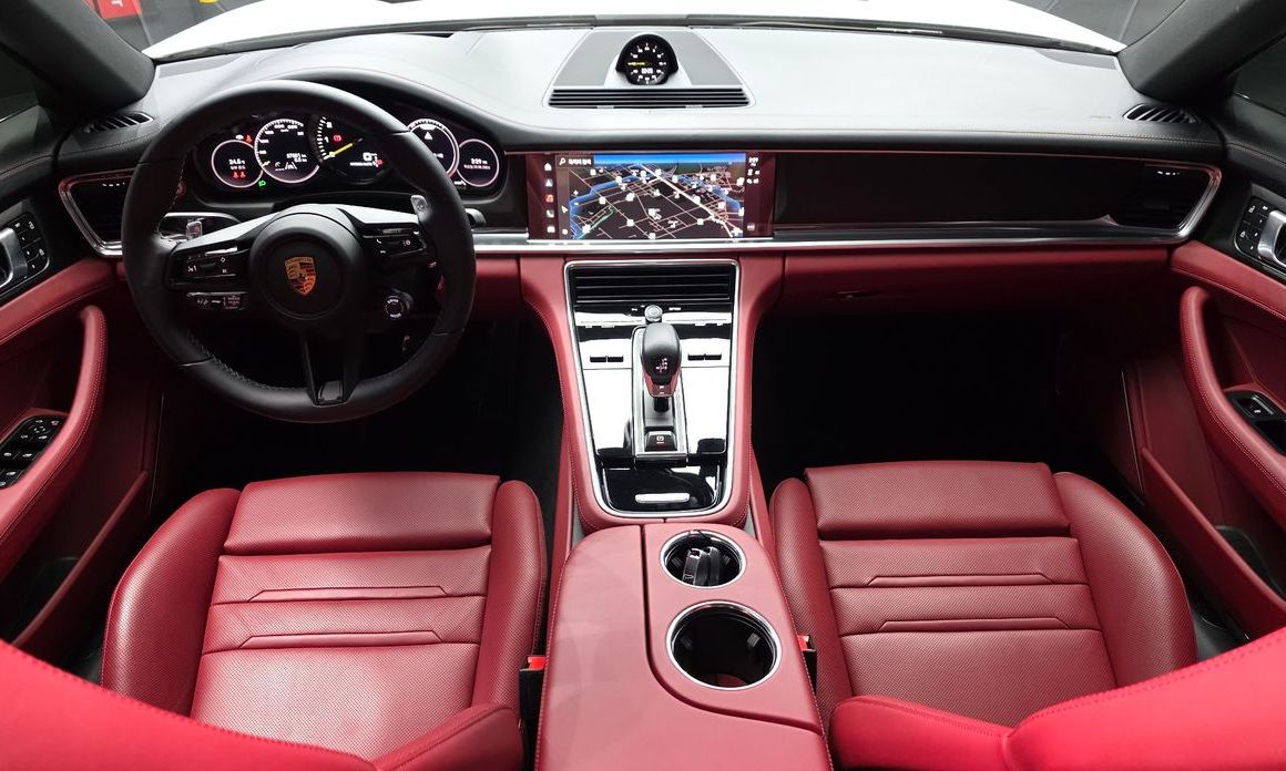 Porsche Panamera 2023