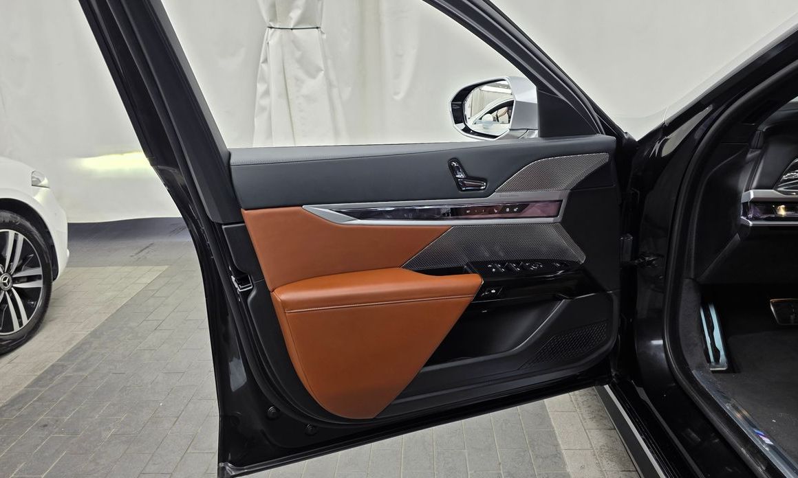 BMW 7-Series 2023