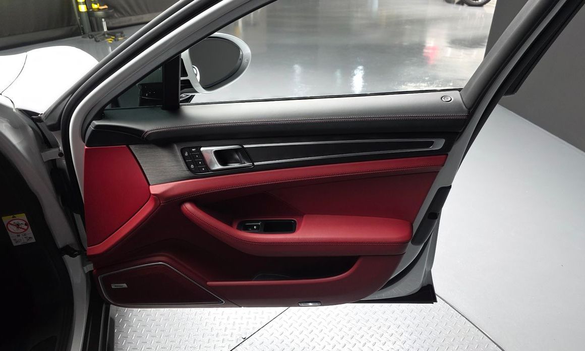 Porsche Panamera 2023