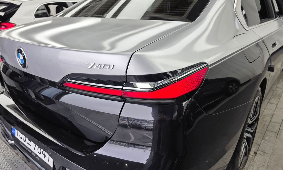 BMW 7-Series 2023