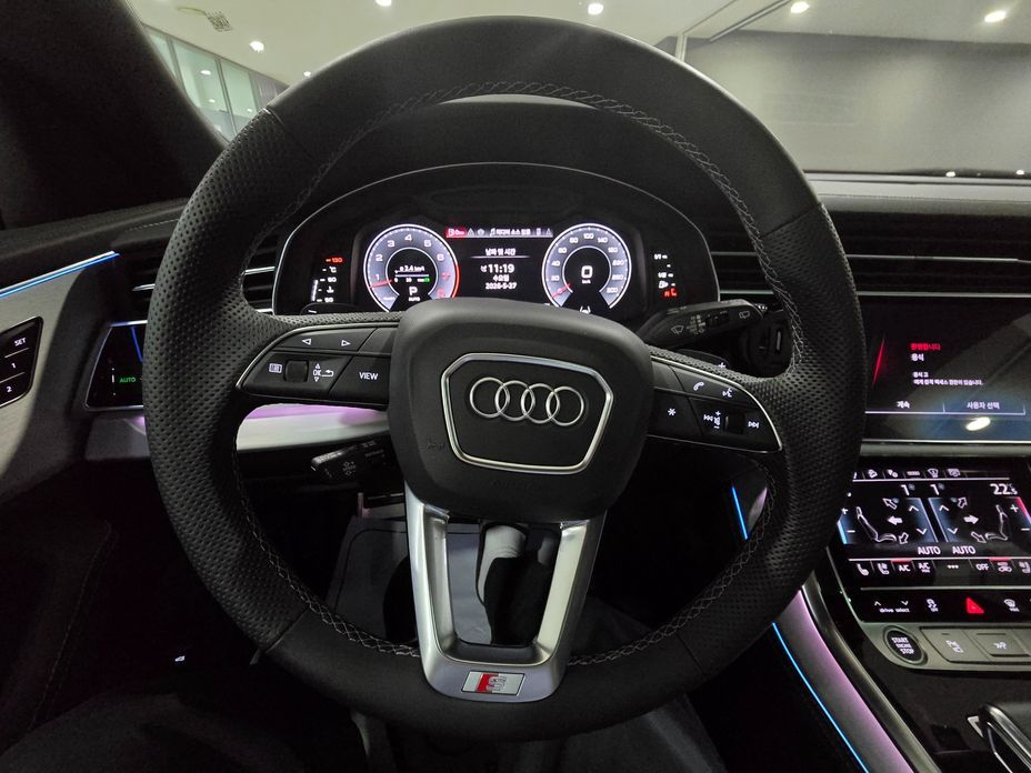 Audi Q8 2025