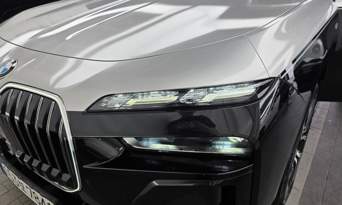BMW 7-Series 2023
