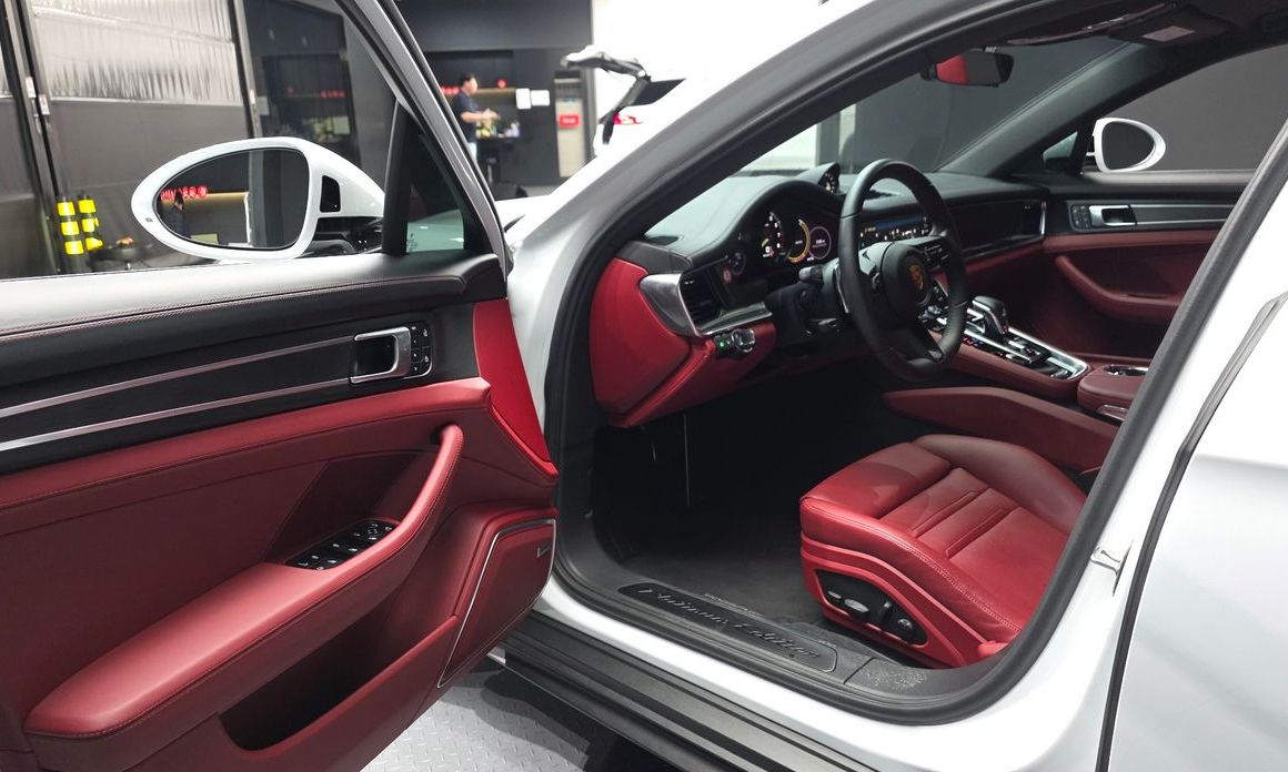 Porsche Panamera 2023