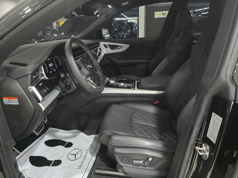 Audi Q8 2025