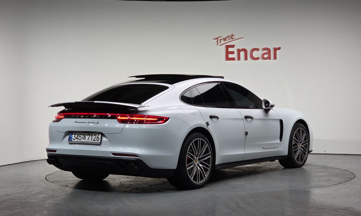 Porsche Panamera 2018