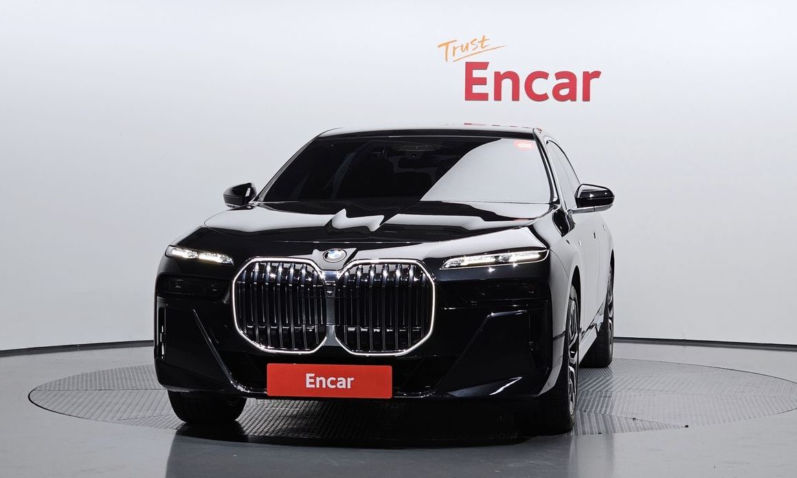 BMW 7-Series 2023