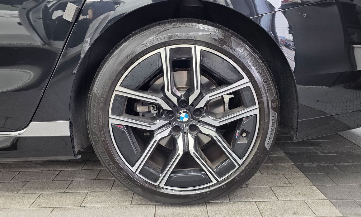 BMW 7-Series 2023