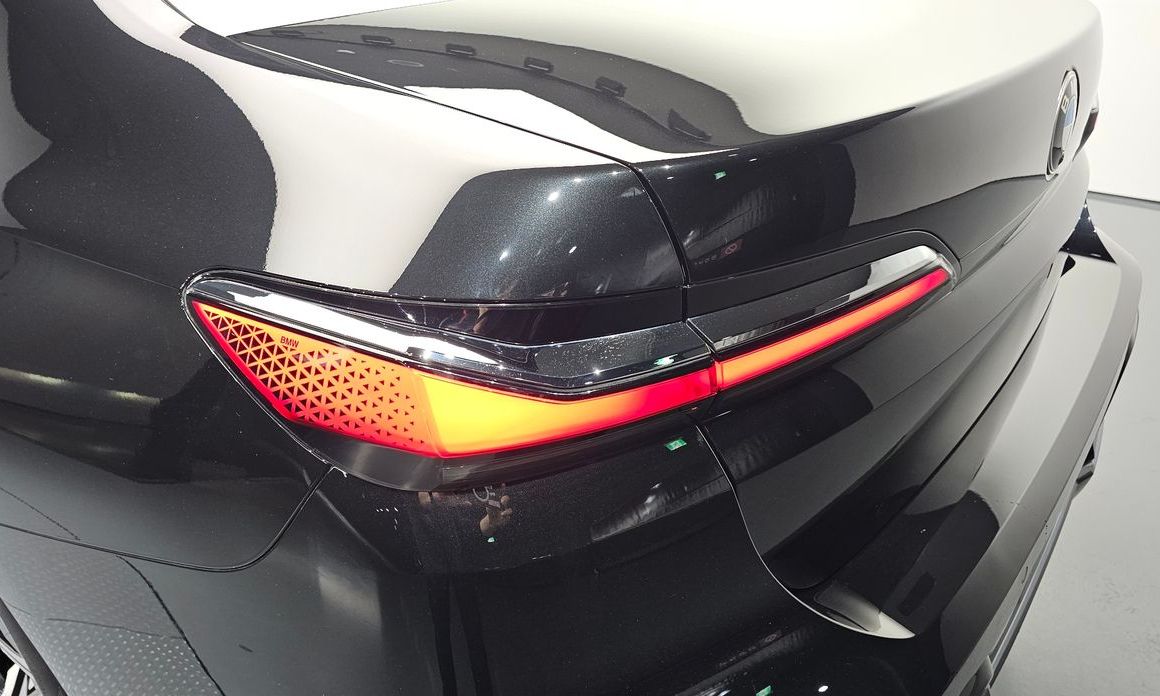 BMW 7-Series 2023