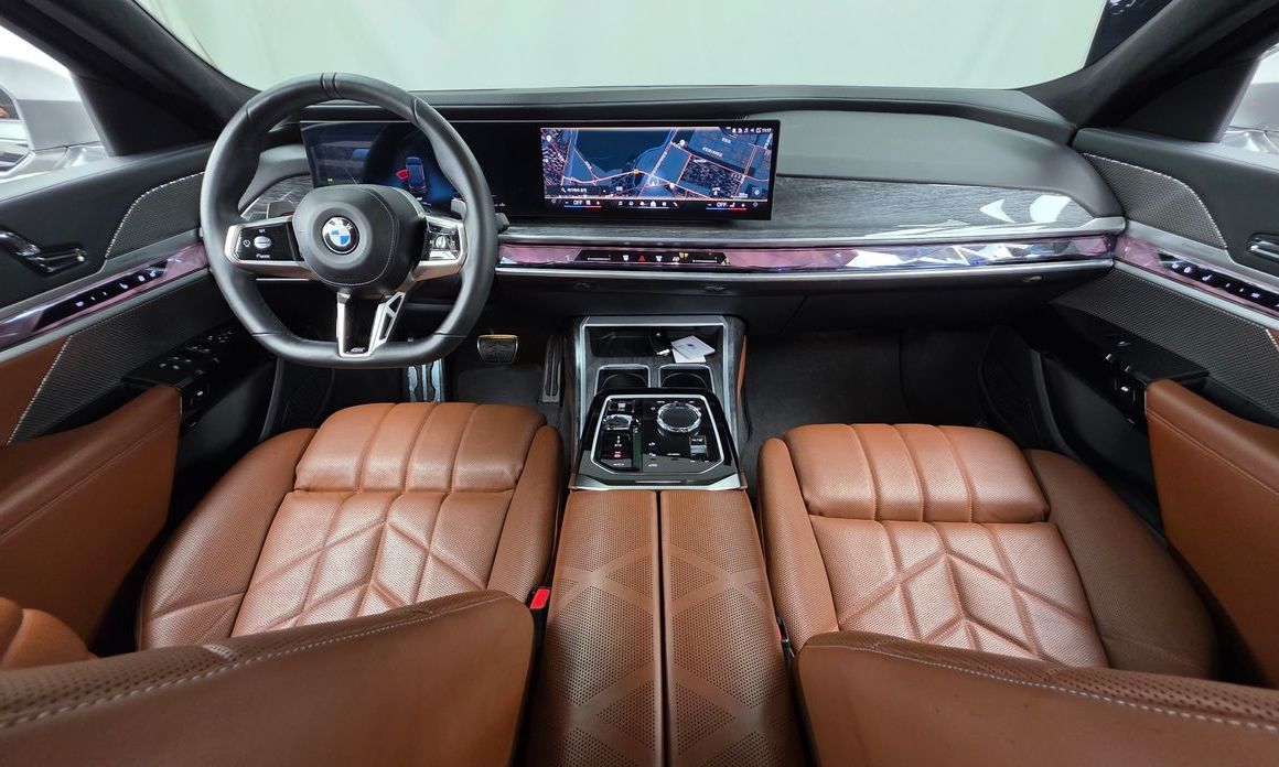 BMW 7-Series 2023