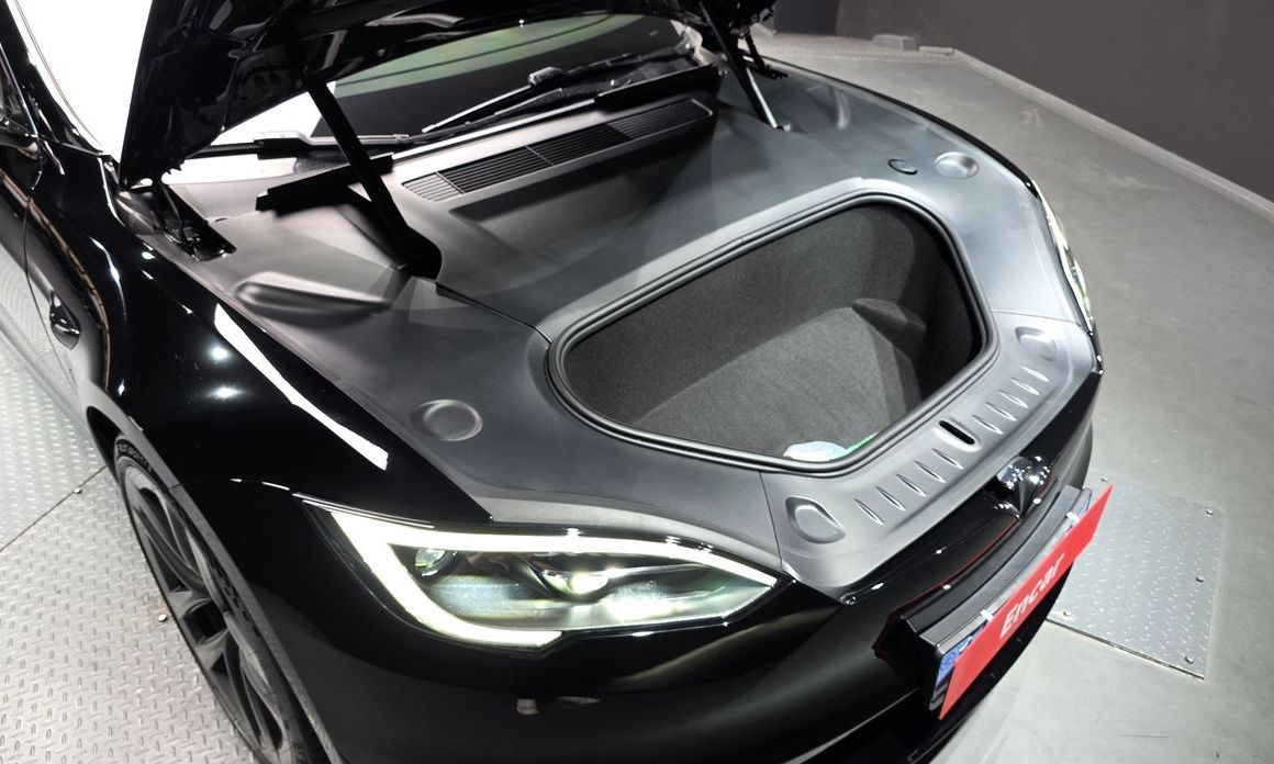 Tesla Model S 2023