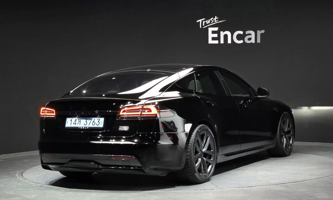 Tesla Model S 2023