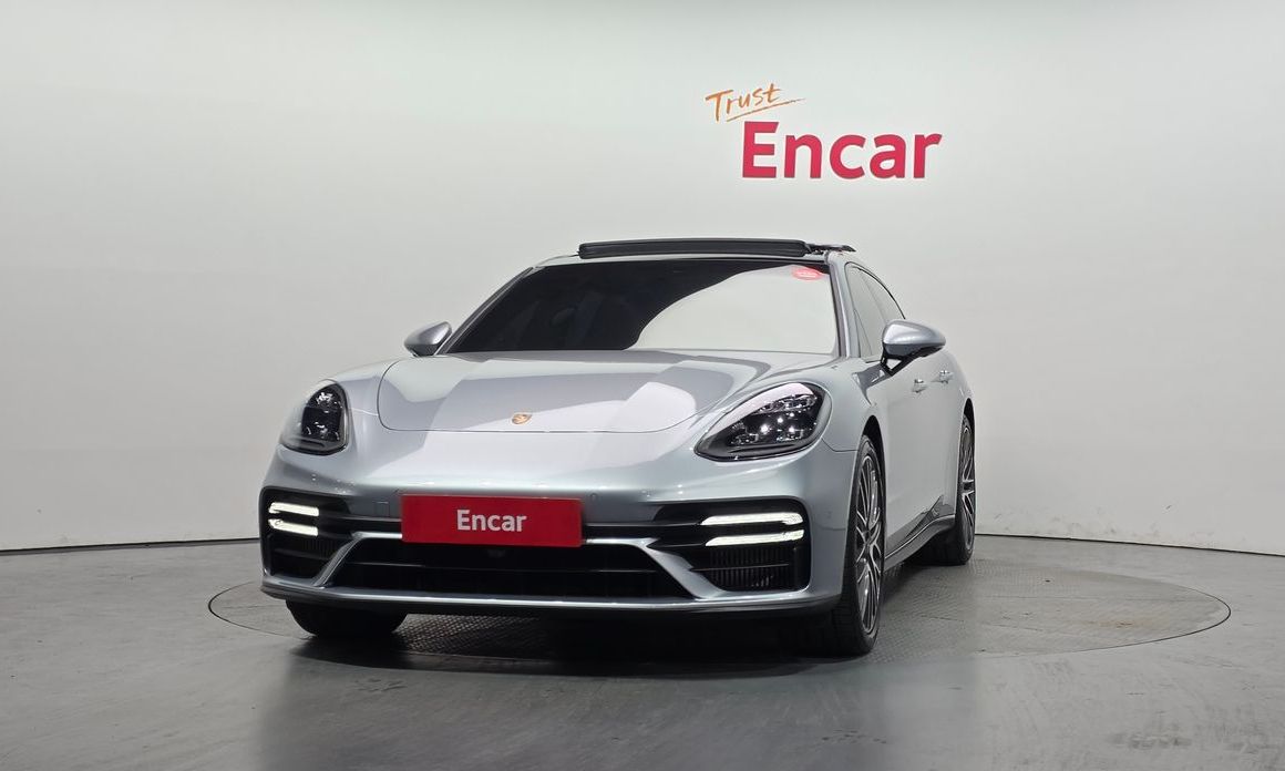 Porsche Panamera 2022
