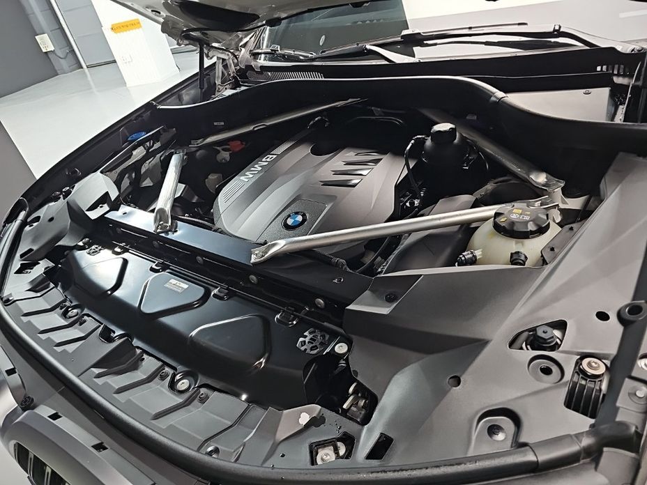 BMW X7 2025