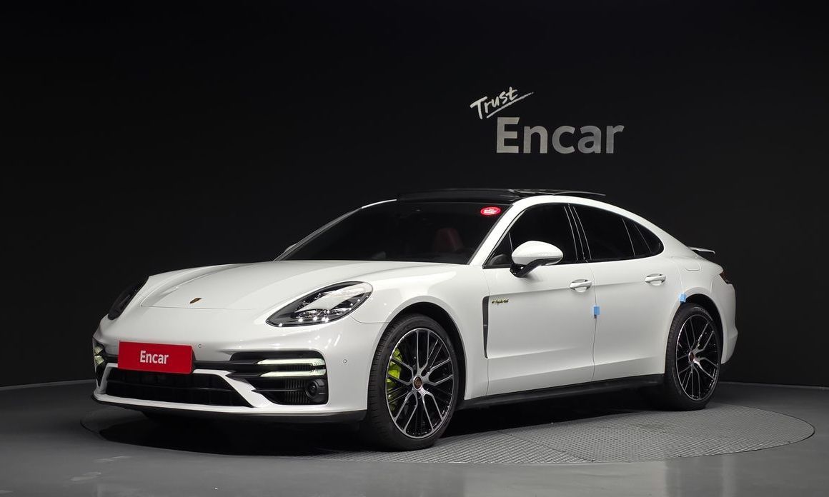 Porsche Panamera 2023